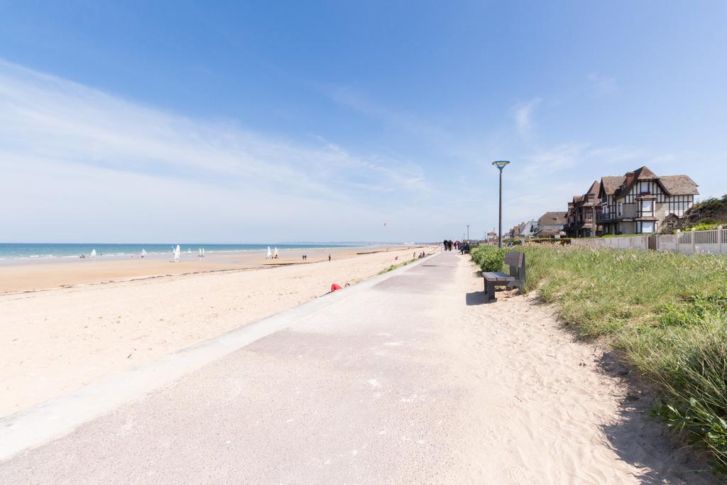 Le Canada Hermanville-sur-Mer ภายนอก รูปภาพ